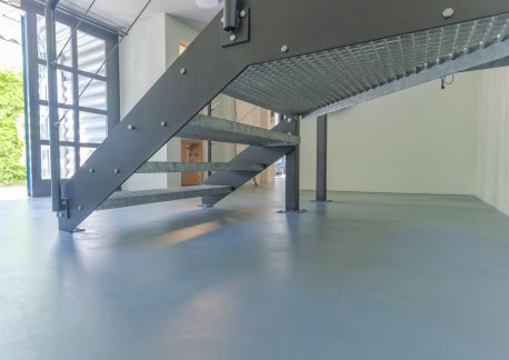 Fugenloser Boden in Petrol